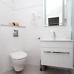Tolles Mit Moderner Einrichtung Nur 300 Meter Ins Zentrum Von Διαμέρισμα